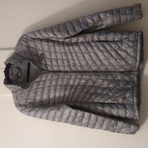The North Face, Grey Packable Puffer. Women's XXL